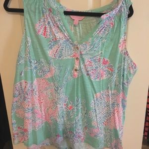 Lilly Pulitzer size XL Essie top